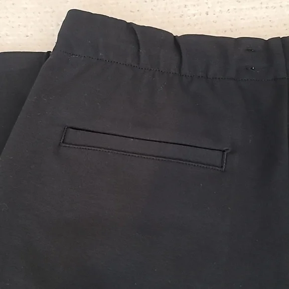 Everlane High Rise Pintuck Tapered Leg The Dream Pant in Black - NWT